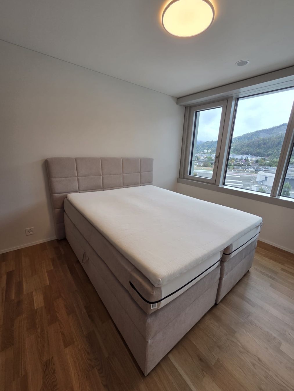 Mömax Betten: Boxspringbett beige mit Stauraum – Gebraucht aus Kriens von siya_ 3