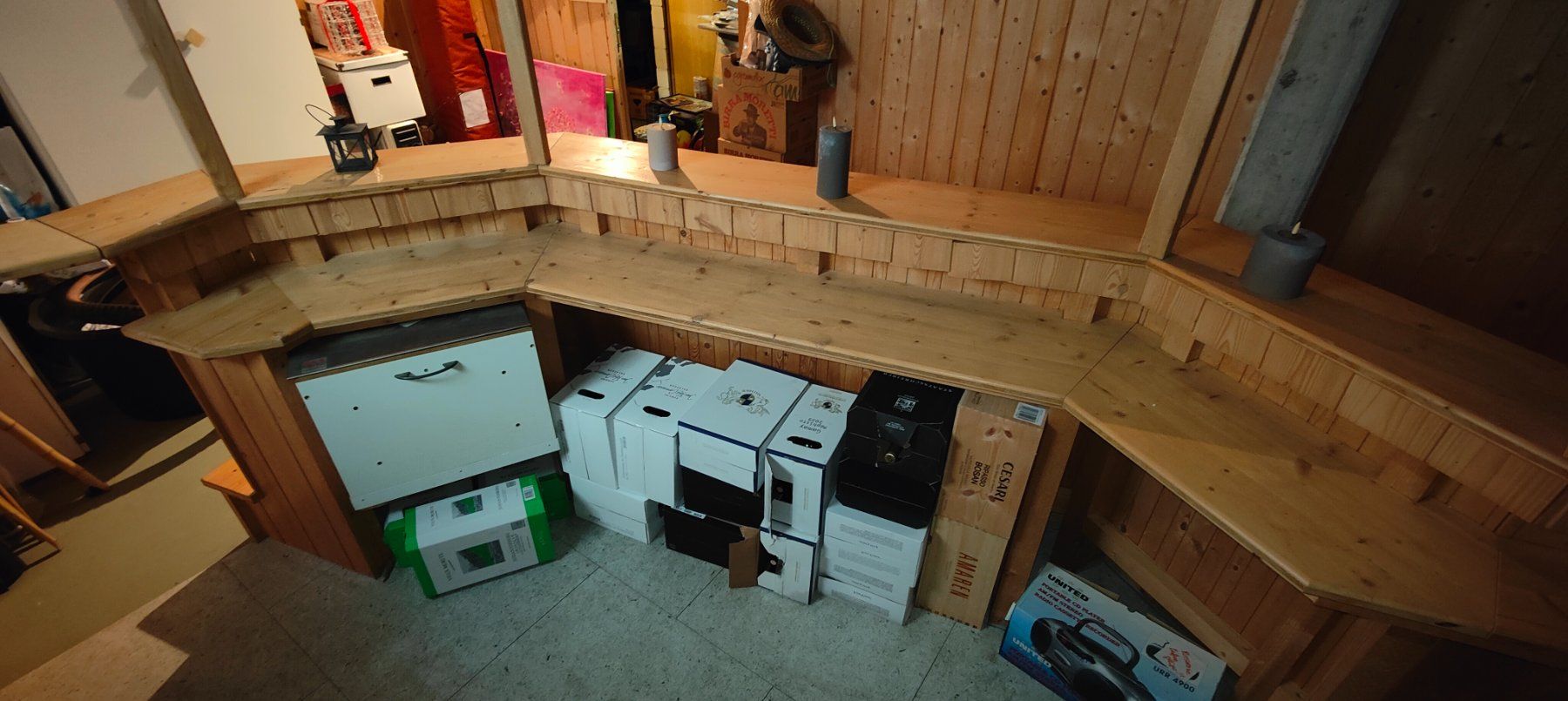 Ladenausstattungen & Messebau: Bartheke aus Holz – Gebraucht aus Langnau b. Reiden von Chuba57 5