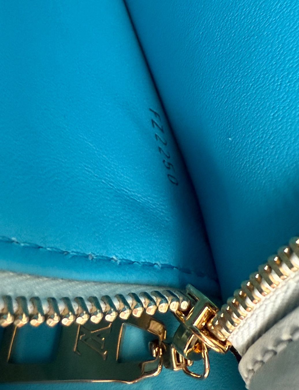 Louis Vuitton Borse da donna: Louis Vuitton Pont 9 Cream – Usato da Reinach AG venduto da RobbisB 9