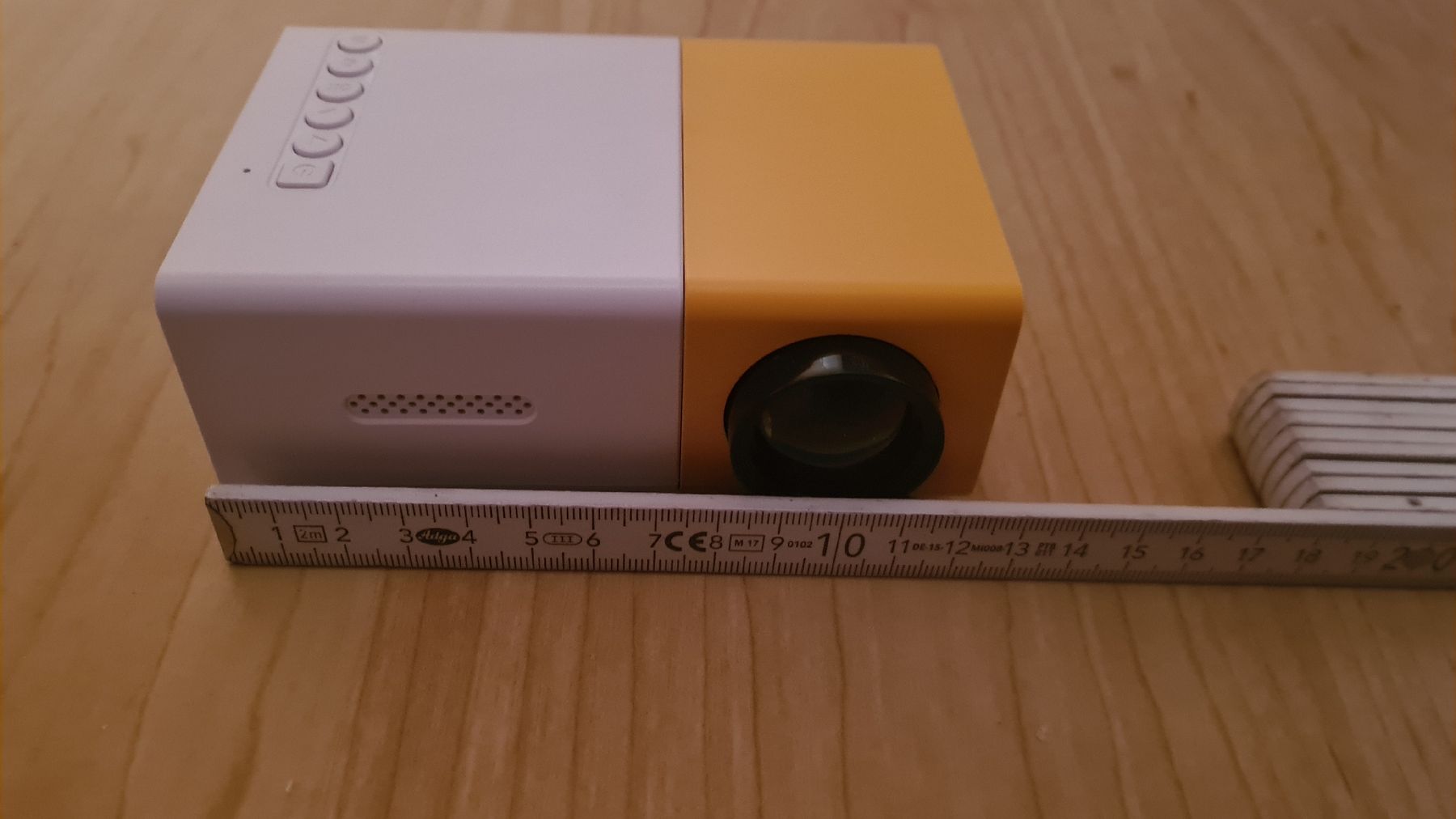 Proiettori: Mini LED Beamer 720P – Nuovo (secondo la descrizione) da Brislach venduto da jan_ds2v