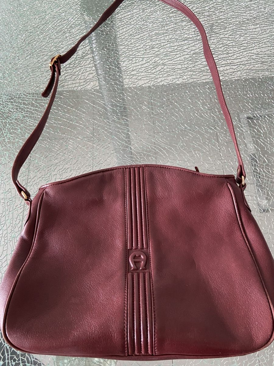 Aigner Taschen für Damen: Schöne Etienne Aigner Nappaleder Tasche – Gebraucht aus Oftringen von andrax
