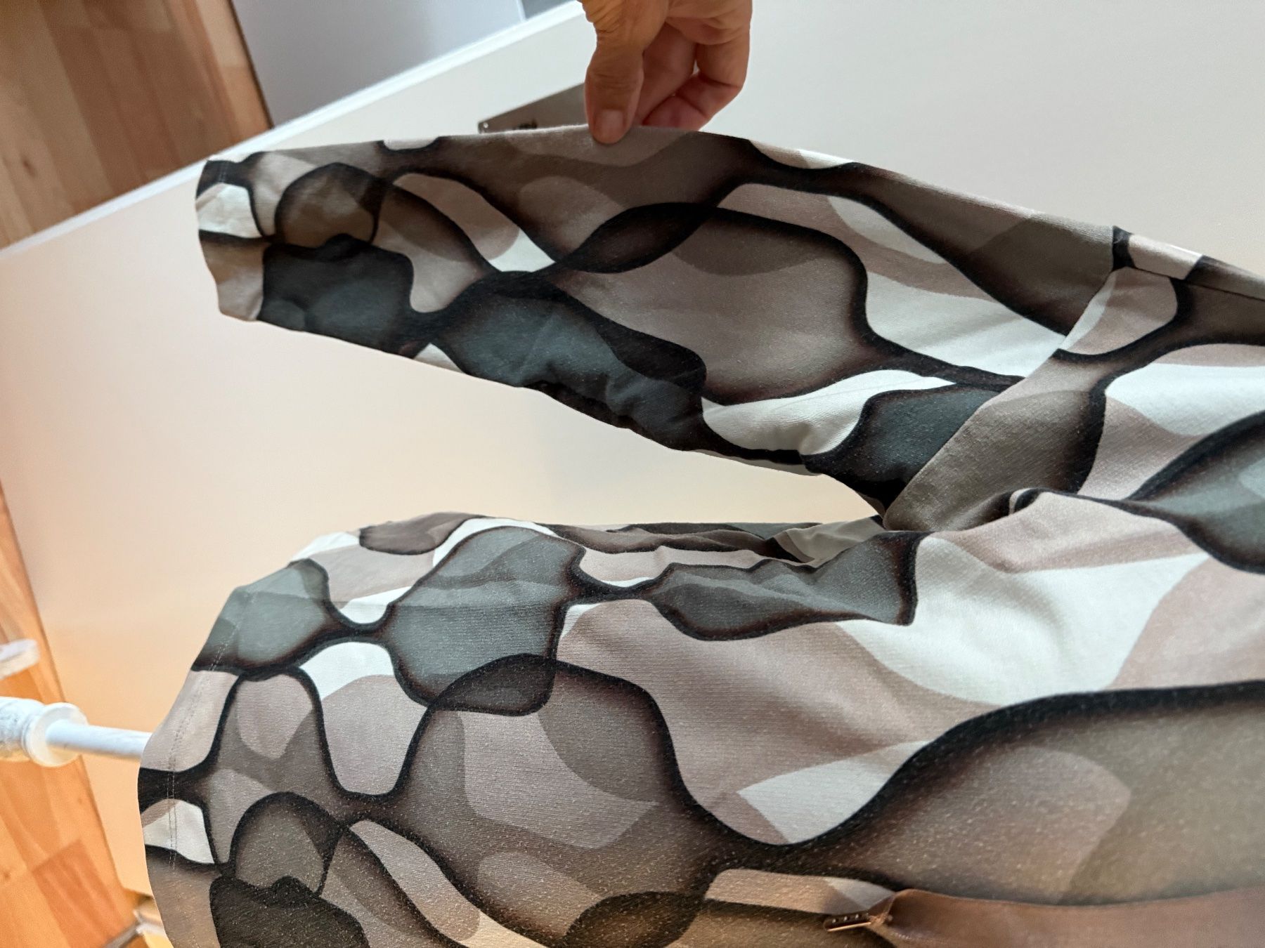 Pullover & Sweatshirts: Pullover – Gebraucht aus visp von Kmemo1 1