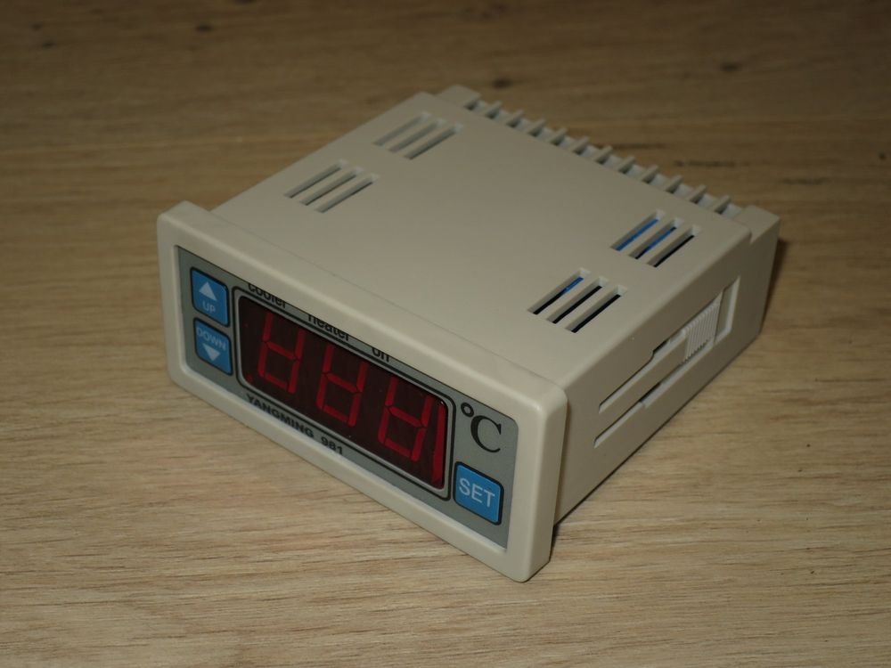 Fritz Kübler Temperaturregler Type: 6.715.010.300 / *11-30 V=3 W