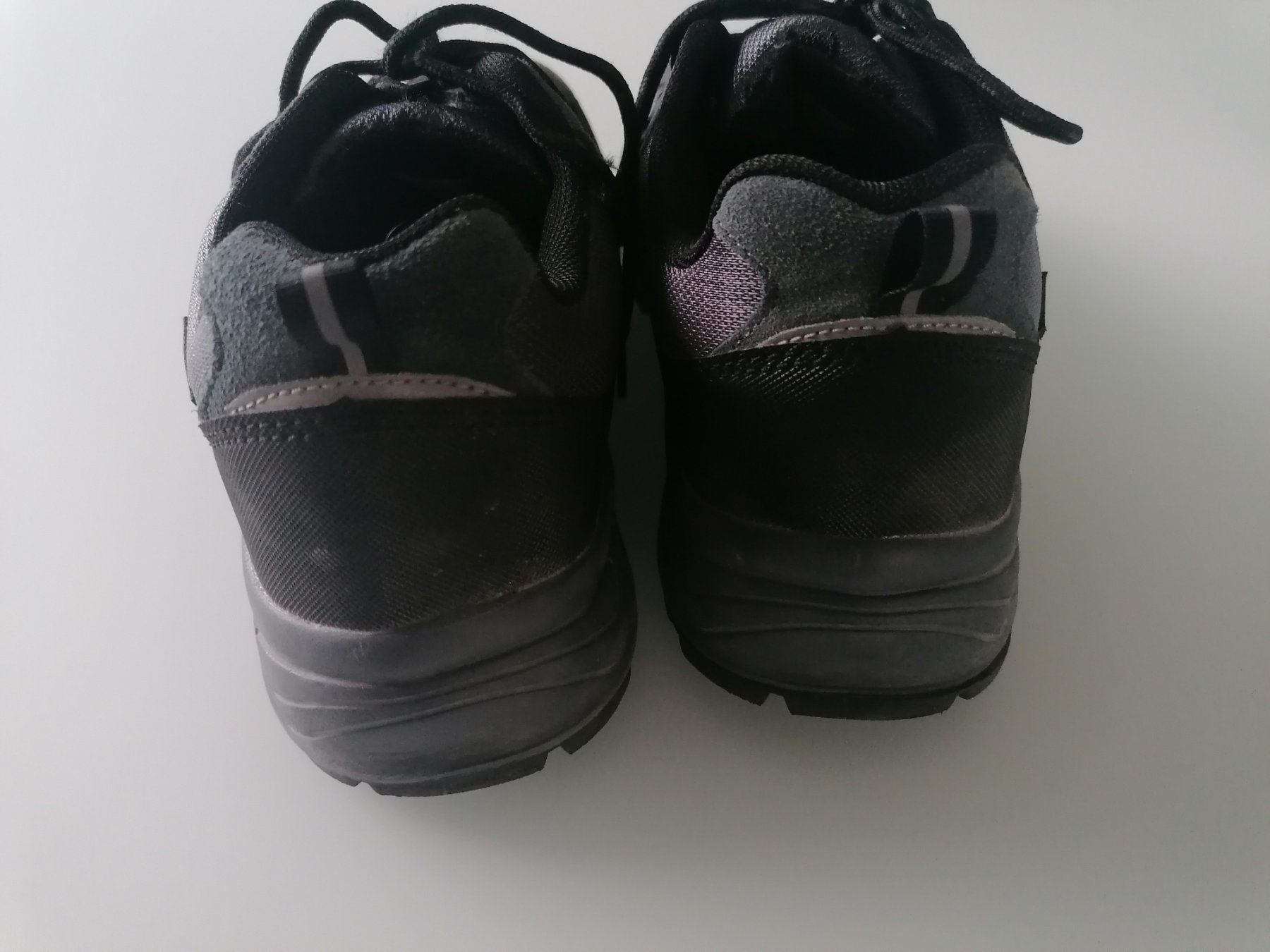 Scarpe da uomo: Guter Zustand: Wanderschuhe Herren 42 – Usato da Uster venduto da Smilla07 5