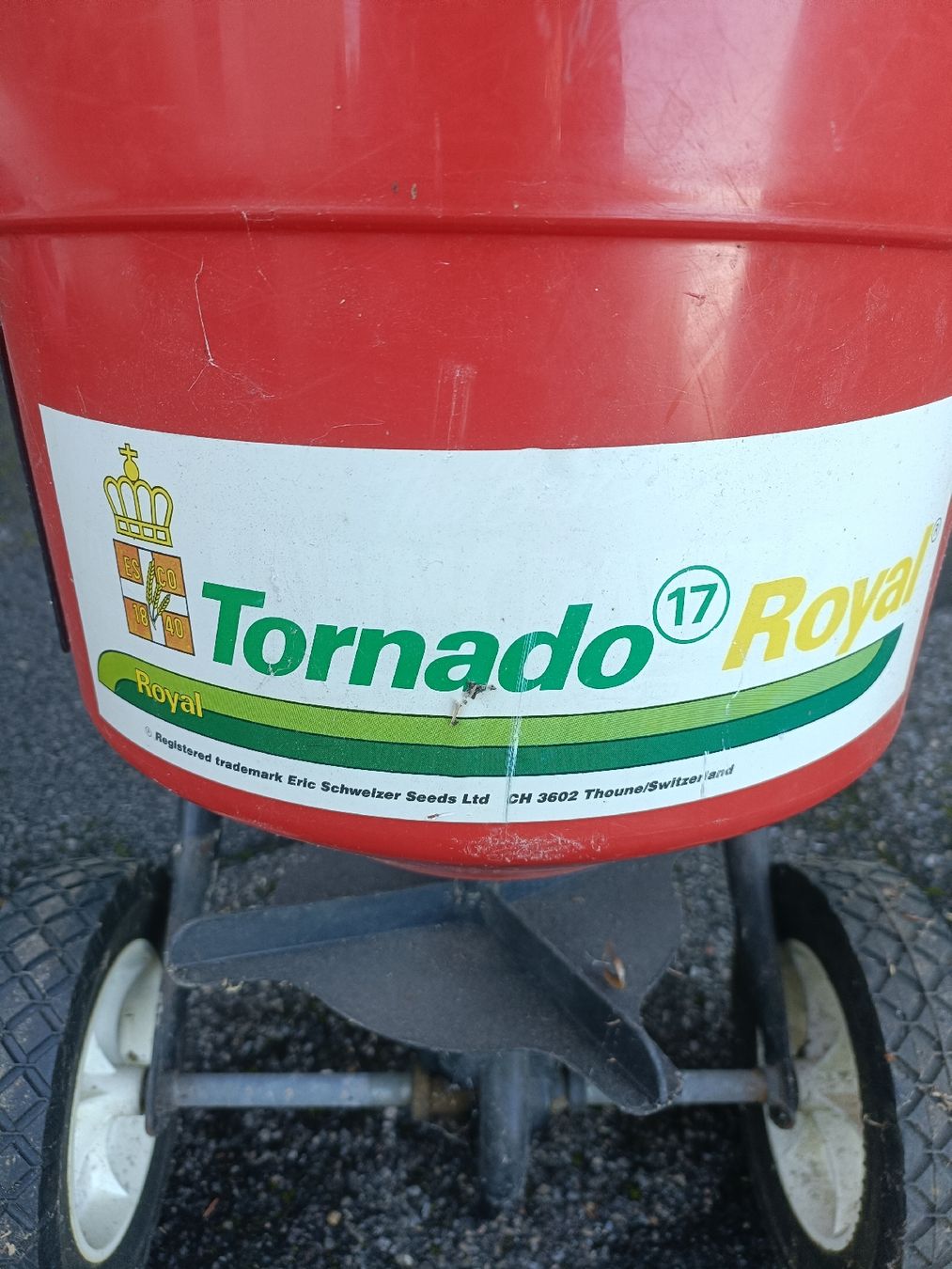 Altro in Utensili da giardino: Tornado Streuwagen – Usato da Wädenswil venduto da Moonsurfer71 1
