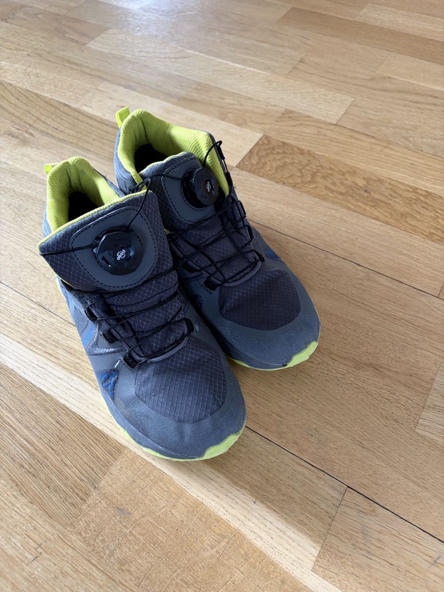 Scarpe per ragazzi: Richter Wanderschuhe Gore-Tex grau/blau Gr. 37 gebraucht – Usato da Bolligen venduto da ele_nhs7 2