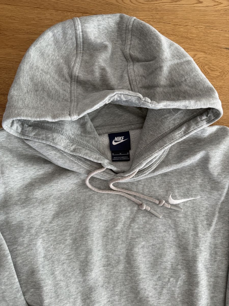 Nike Pullover & Sweatshirts: Zwei NIKE Hoodies Gr M – Gebraucht aus Zug von kuba1972 3