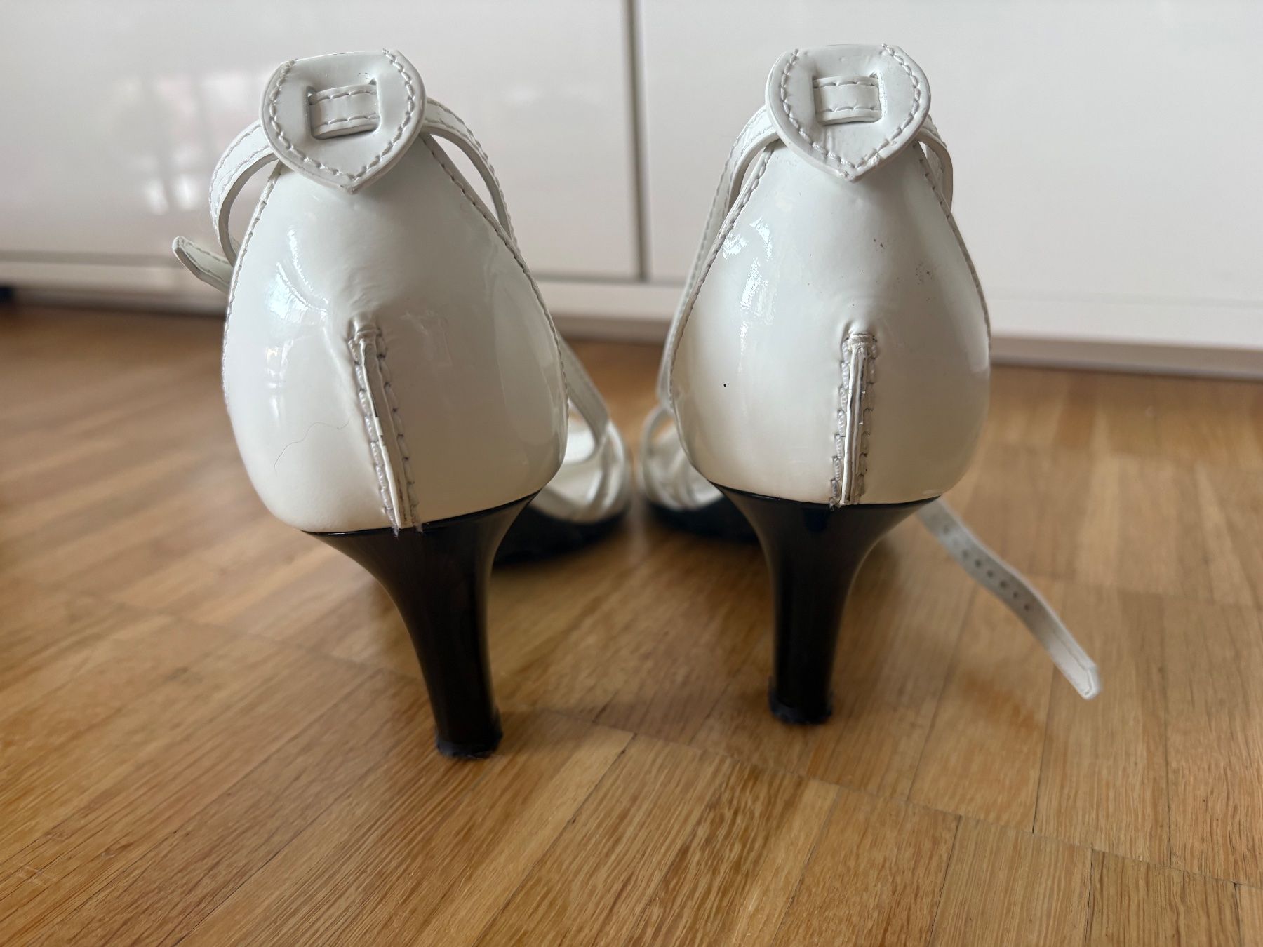 Tod'S Scarpe da donna: Tod‘s Sandalen Gr. 38 – Usato da Bern venduto da fio-be 1