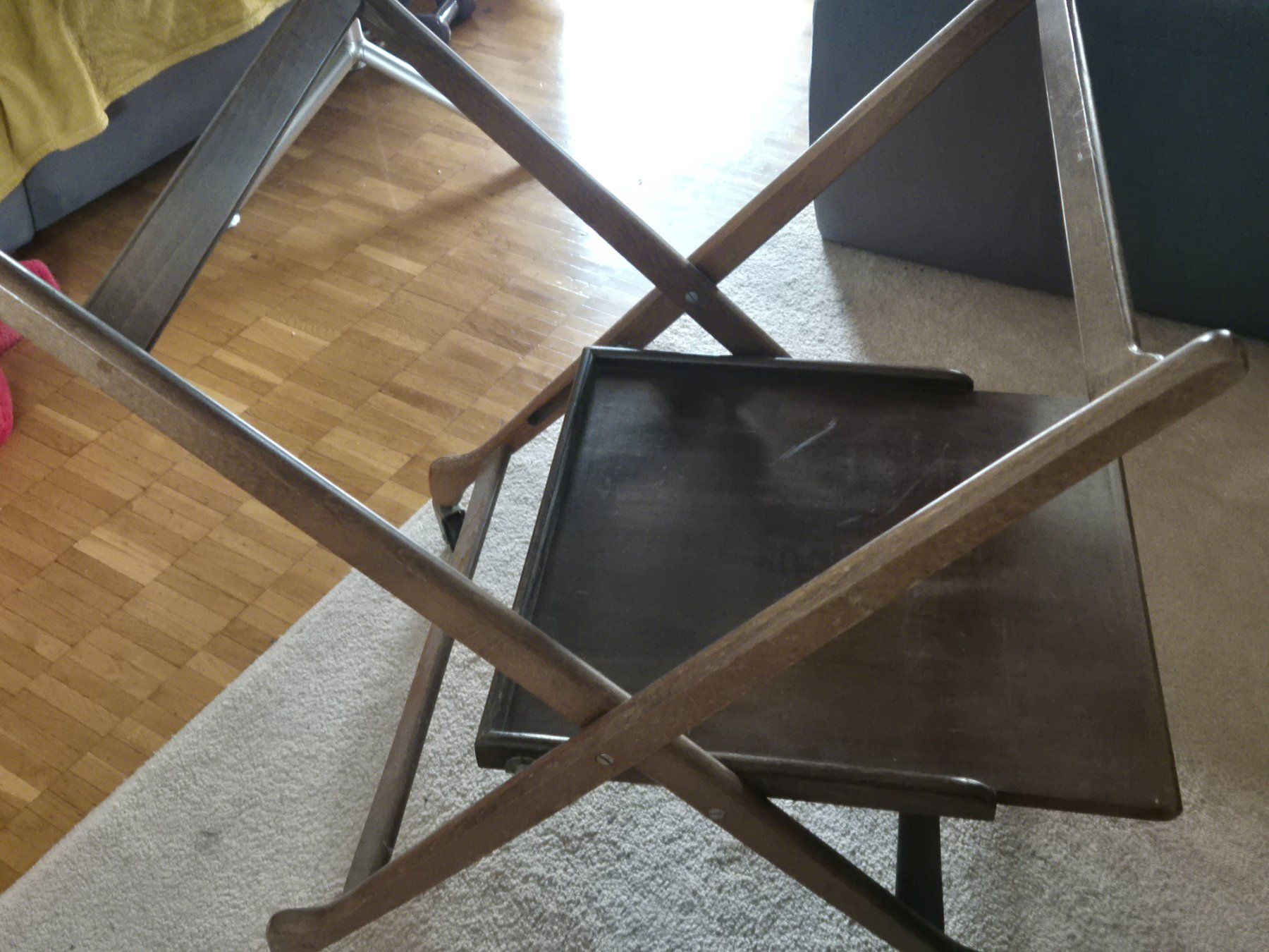 Servierwagen: Mid Century Modern Rolling Serving Cart Tea Bar Foldable – Gebraucht aus Monthey von McAuthor 1