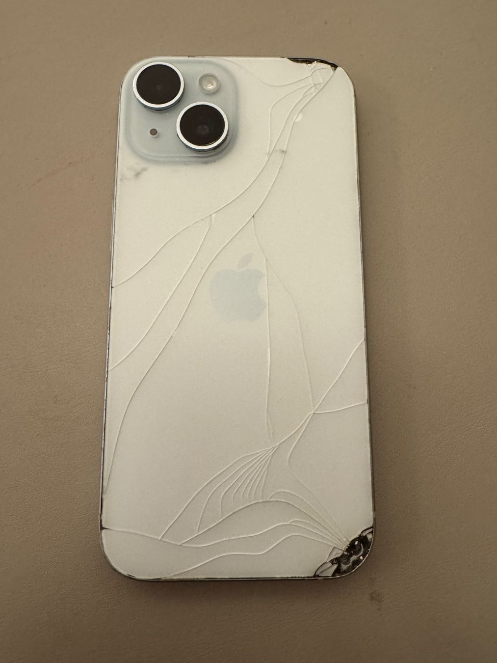 Apple Portables: iPhone 15 – Défectueux à Adliswil par Busys 1