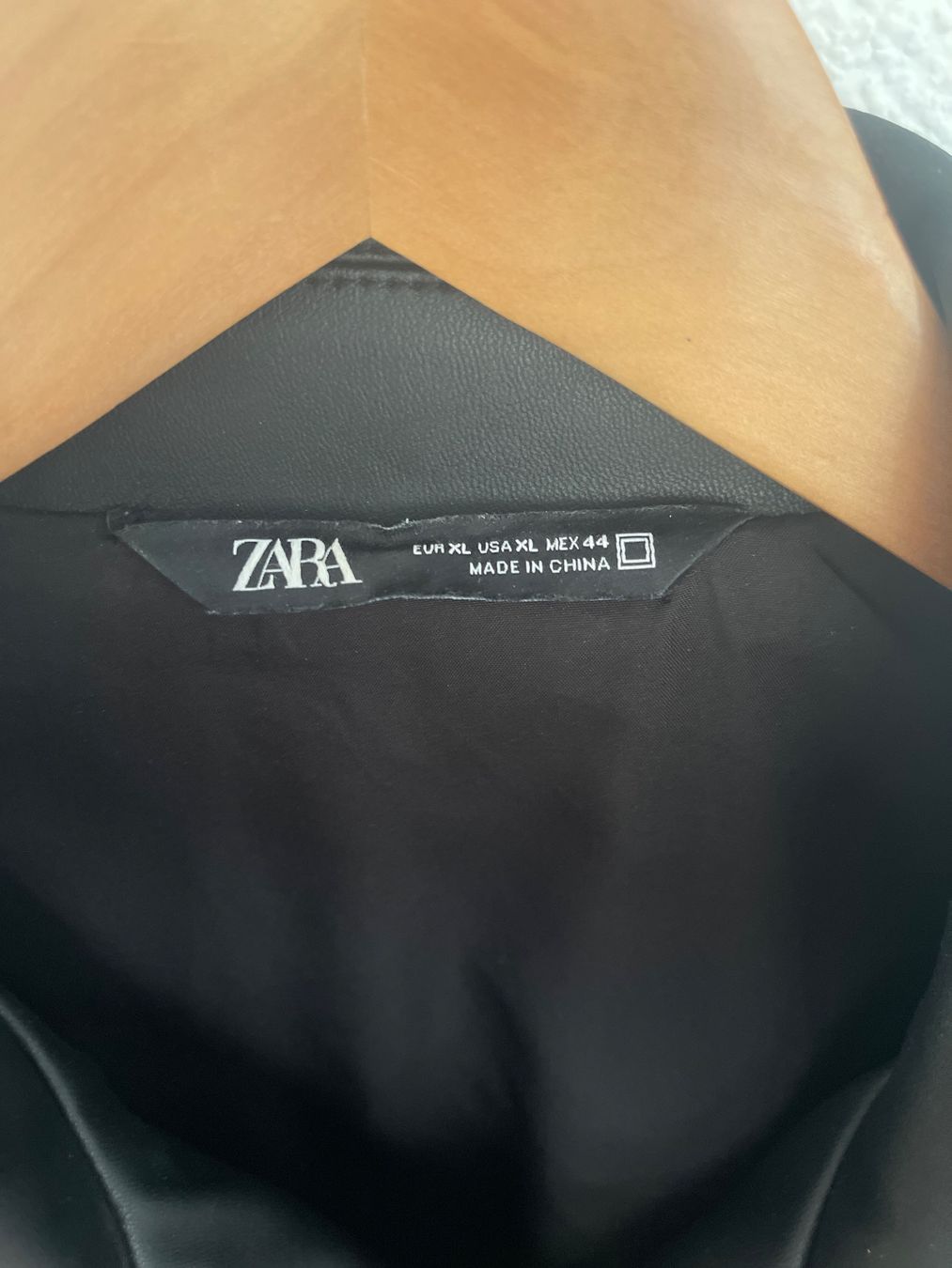 Zara Jacken: Zara Leder Hemd Jacke Grösse 44 XL – Gebraucht aus Nussbaumen AG von HelenaDavid1910 1