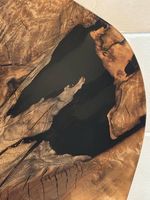 À vendre magnifique plateau en noyer massif et Epoxy noir