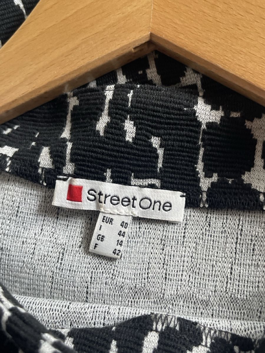 Pulls & Sweat-shirts: Pullover von Street One Gr. 40  – D'occasion à Balsthal par Katzenfan99 1