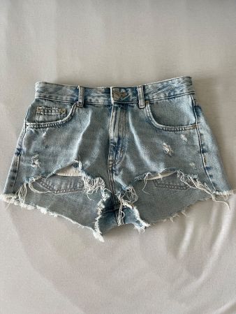 Pull&Bear Jeansshorts 36 / S kurze shorts midwaist