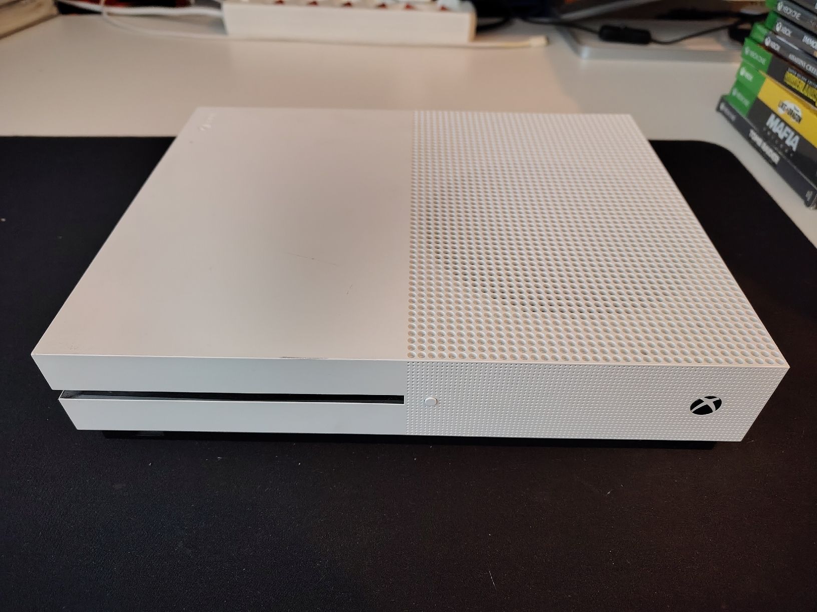 Microsoft Consoles: Xbox one s et 35 jeux  – D'occasion à Marly par mzi_p97f 3