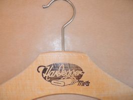 Kleiderbügel Holz antik 2 Stück Hardegger Stoff Kleider Mels