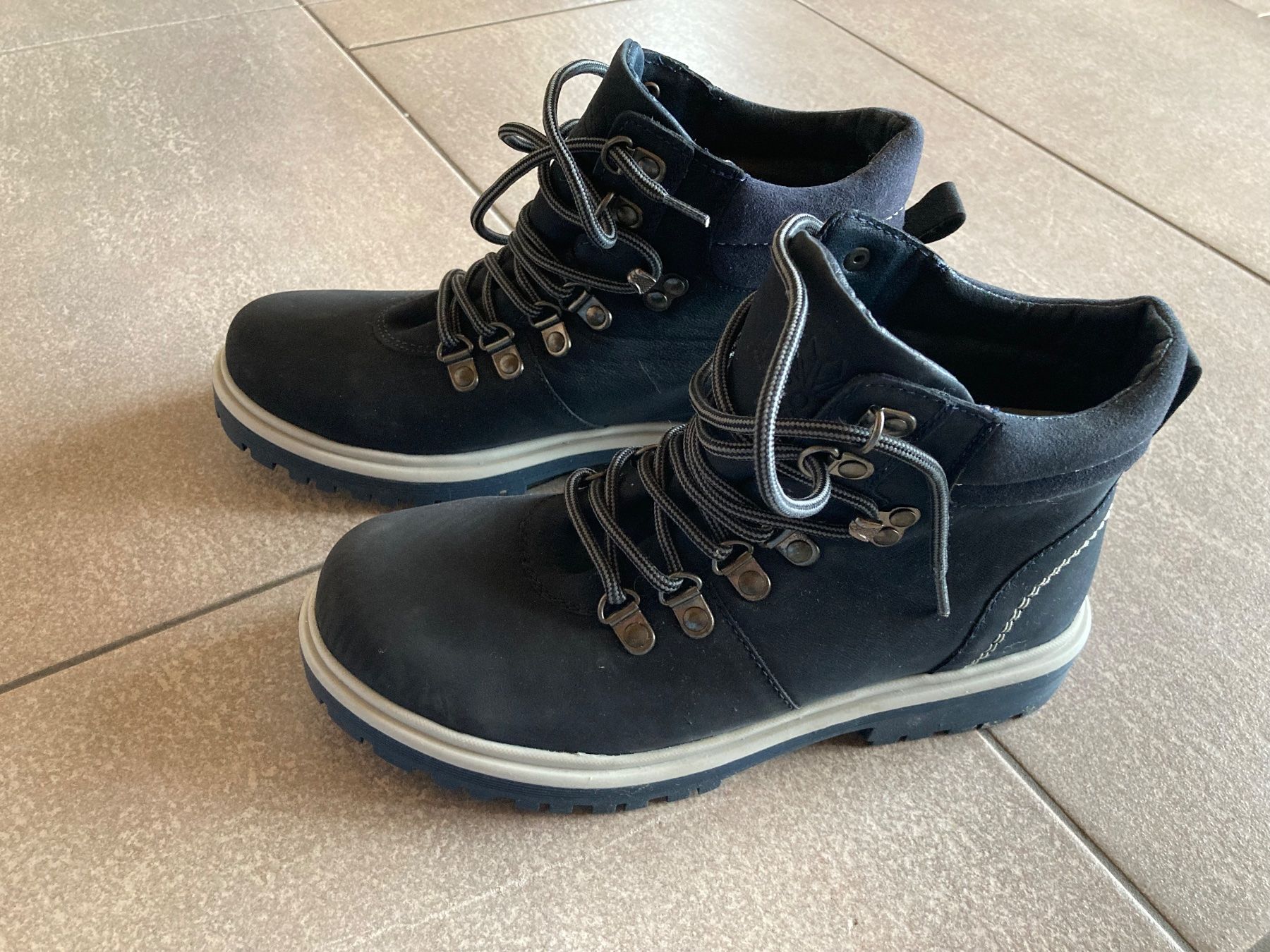 Scarpe da donna: Winterschuhe Gr. 37; Neu! – Nuovo (secondo la descrizione) da Mosnang venduto da Kusli09 1