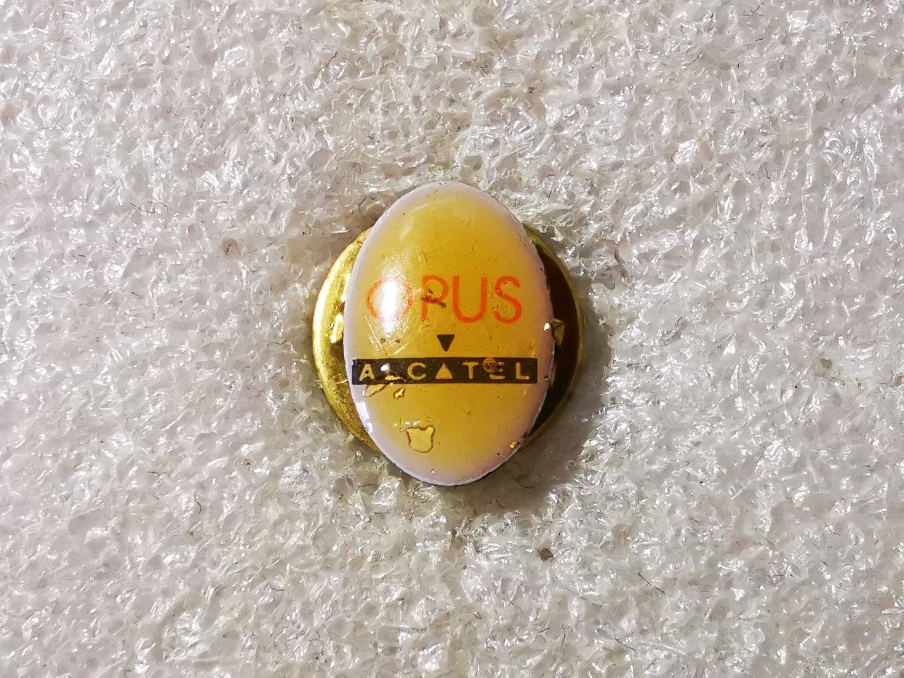 Placchette & Badge: Ansteckpin 88: Opus Alcatel – Usato da Oppligen venduto da Pin-Fall-Shop