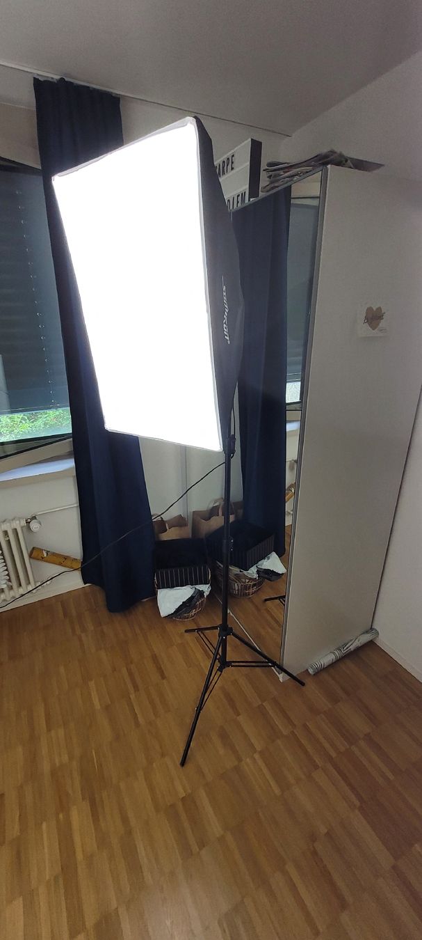 Lampen: Softbox Studioleuchte Somikon 2x mit Energiesparlampen E27 – Gebraucht aus Reinach BL von Marshmallowmonkey 1