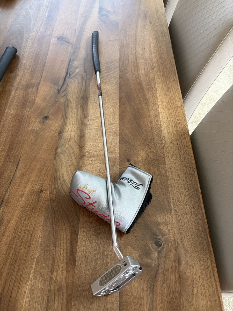 Scotty Cameron Schläger & Sets: Putter Scotty Cameron - 35zoll – Gebraucht aus Meggen von moni_96