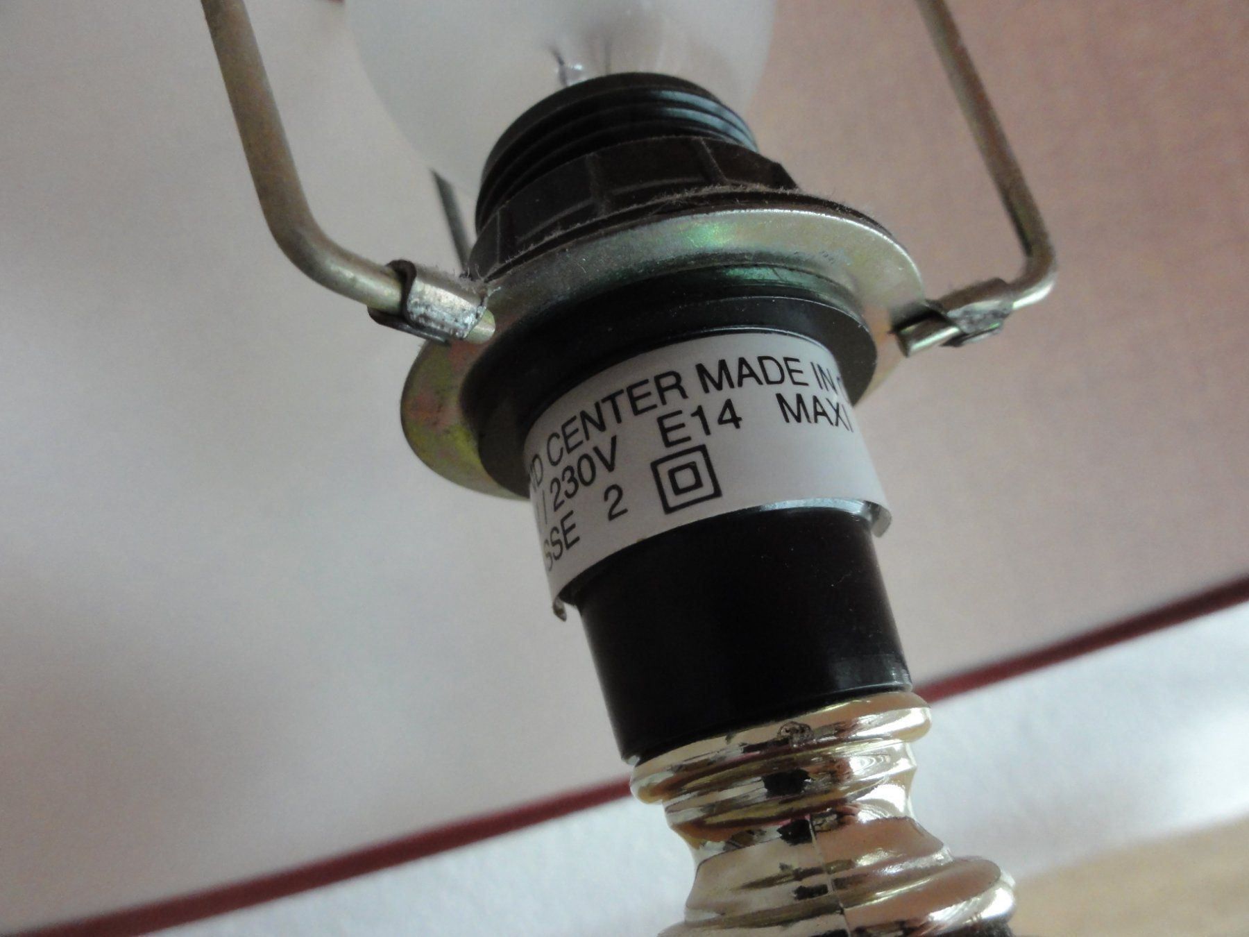 Lampade: rosa Tischlampe – Usato da Steffisburg venduto da Robinh.17 7