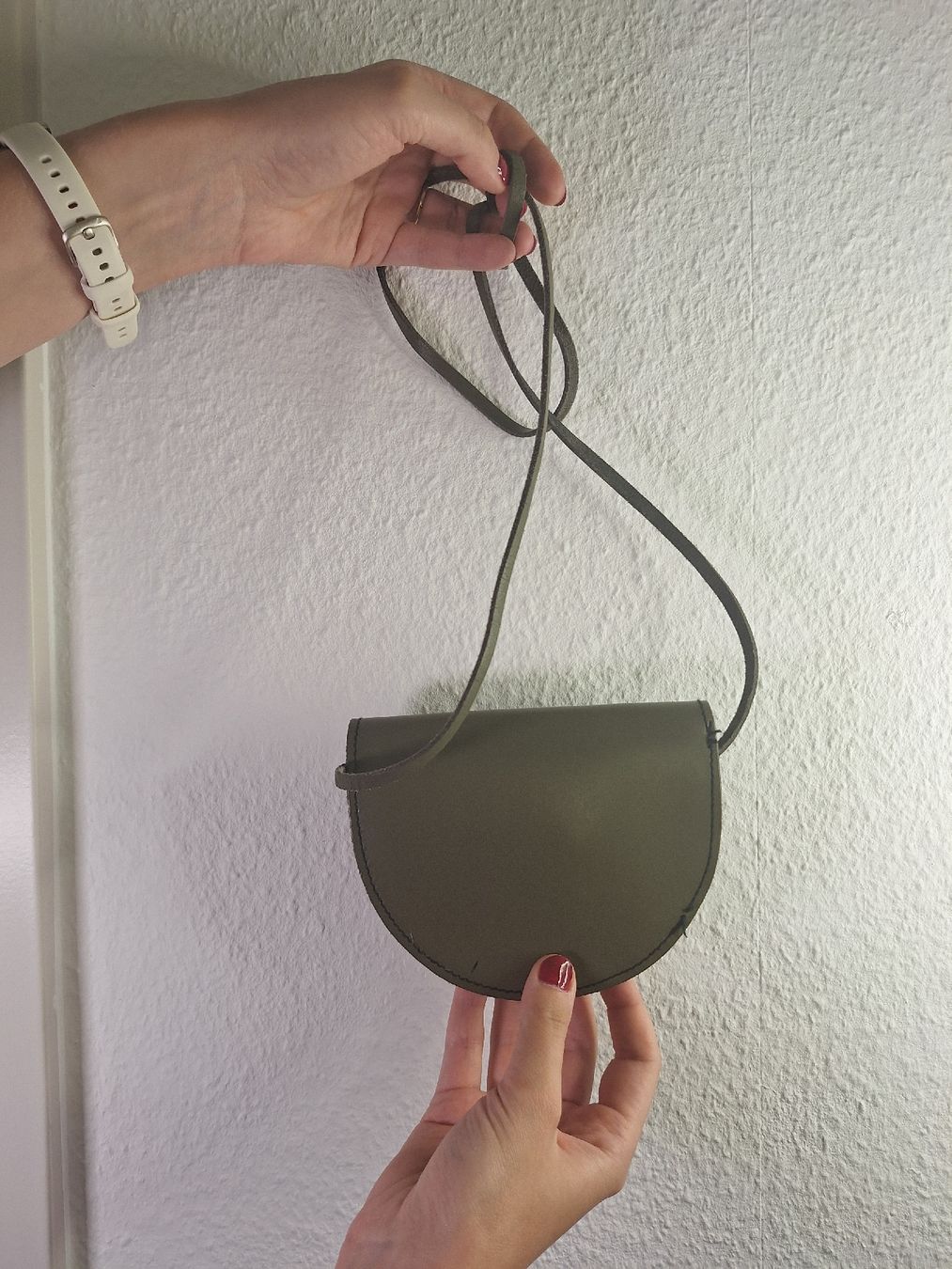 Sacs femmes: Tasche Leder khaki – D'occasion à Wetzikon ZH par kuk_9q2n 1