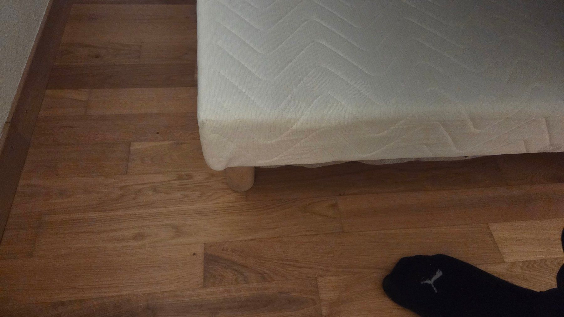 Letti: Bed with Mattress / Bett mit Matratze – Usato da Zürich venduto da nik_6f2k 3