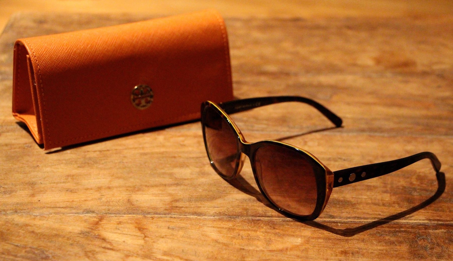Occhiali & Lenti: Tory Burch Sonnenbrille Neu mit Etui – Nuovo e nell'imballaggio originale da Lausanne venduto da Julerde 4