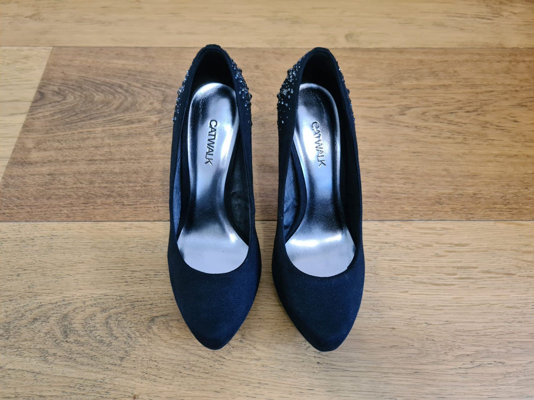 Scarpe da donna: Pumps mit Strasssteinen – Usato da Root D4 venduto da DMA02 1