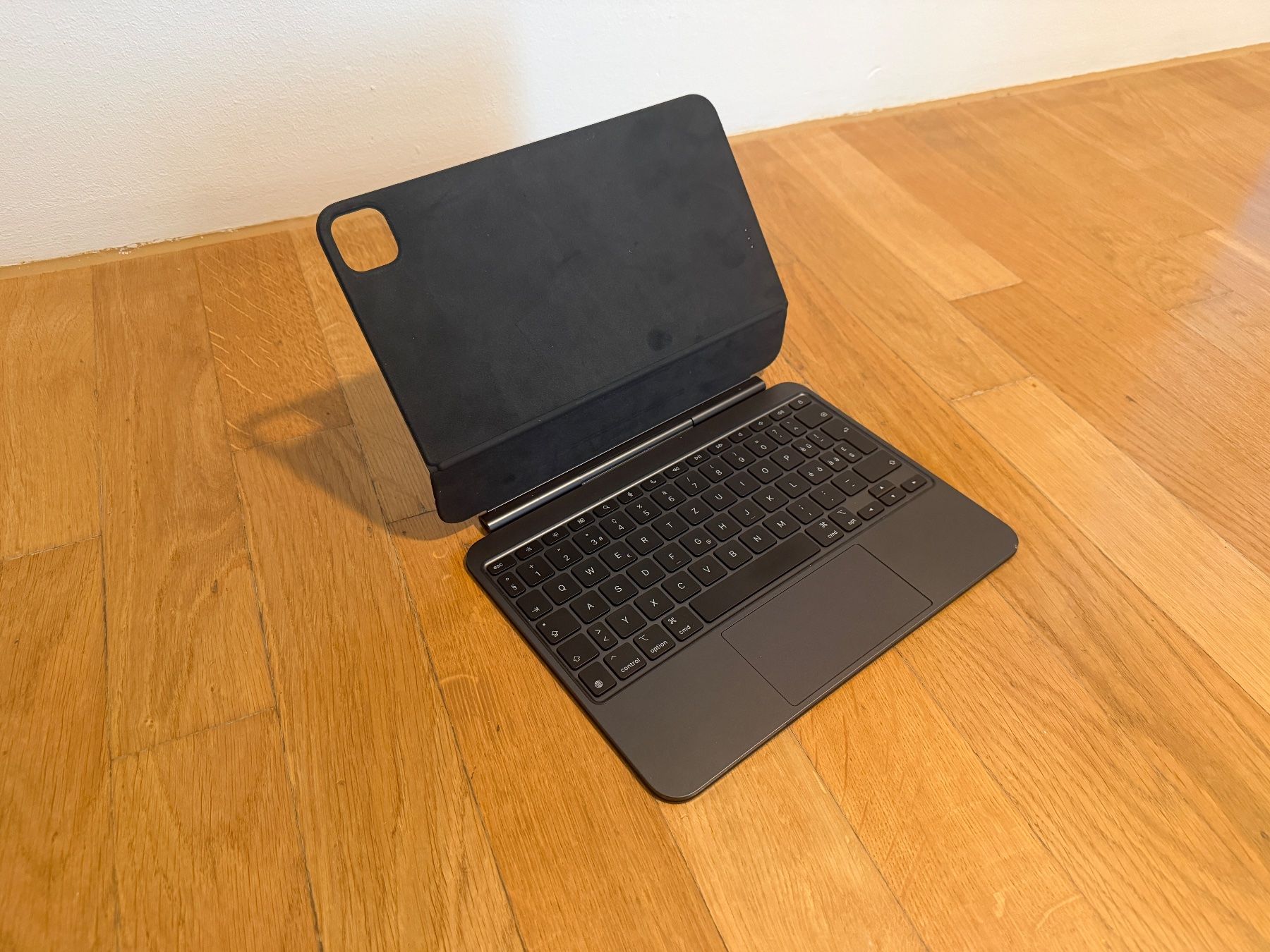 Apple Tablet PC: iPad Pro M4 (2024) inkl. Magic Keyboard und SmartFolio – Usato da Münchenstein venduto da Jonashoffmann 4