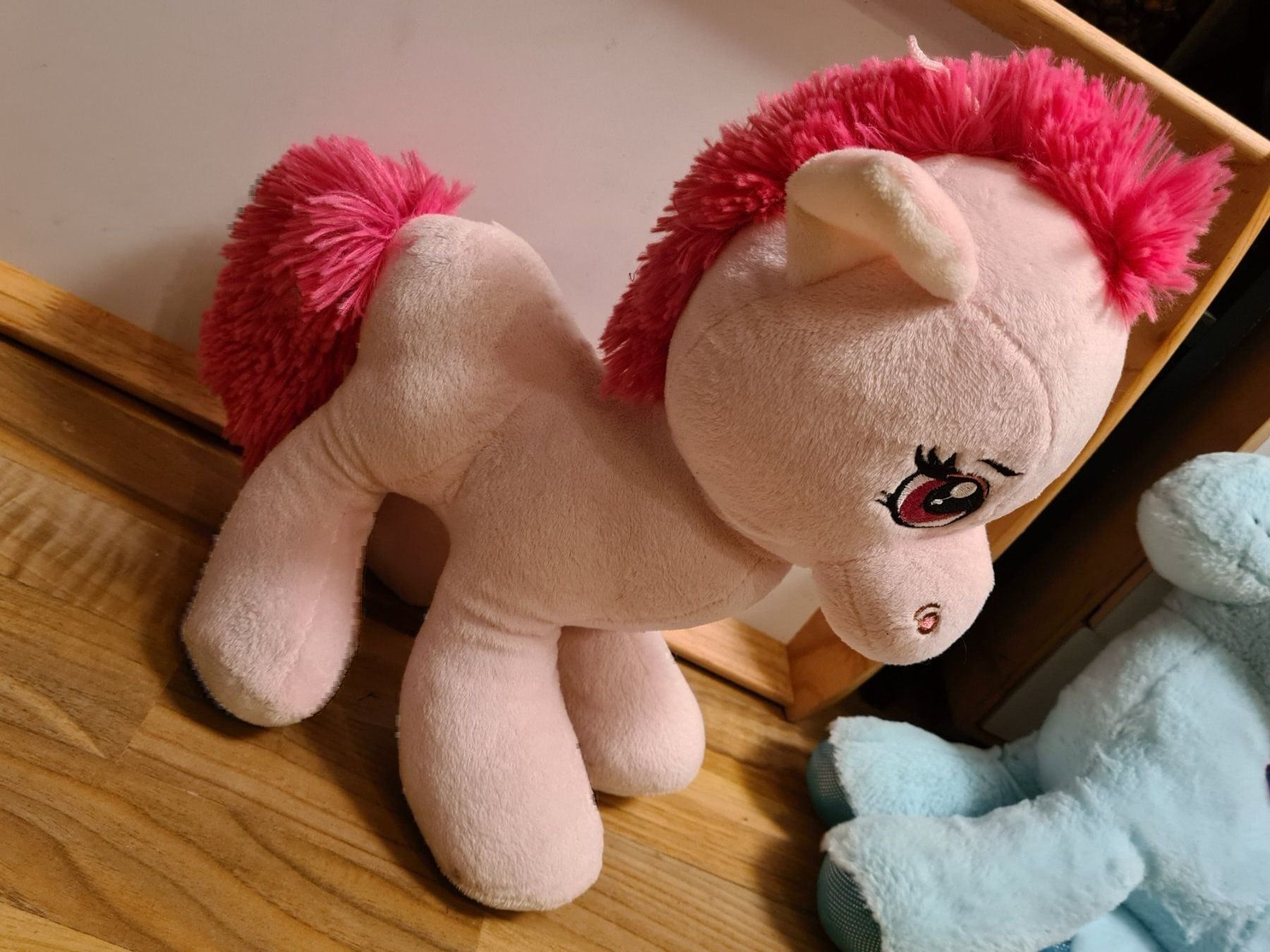 Giocattoli: großes Filly Plüsch Pferd – Usato da Amriswil venduto da used2use 2