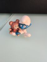 Figurine Schtroumpf avec nounours vintage