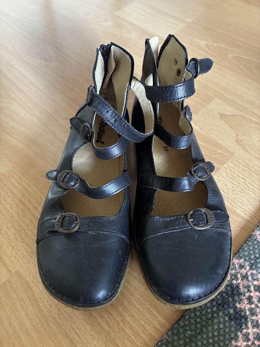 Kickers Herrenschuhe: Kickers taille 36 pas 37! noires en cuir. – Neu (gemäss Beschreibung) aus Biel/Bienne von Lianumi