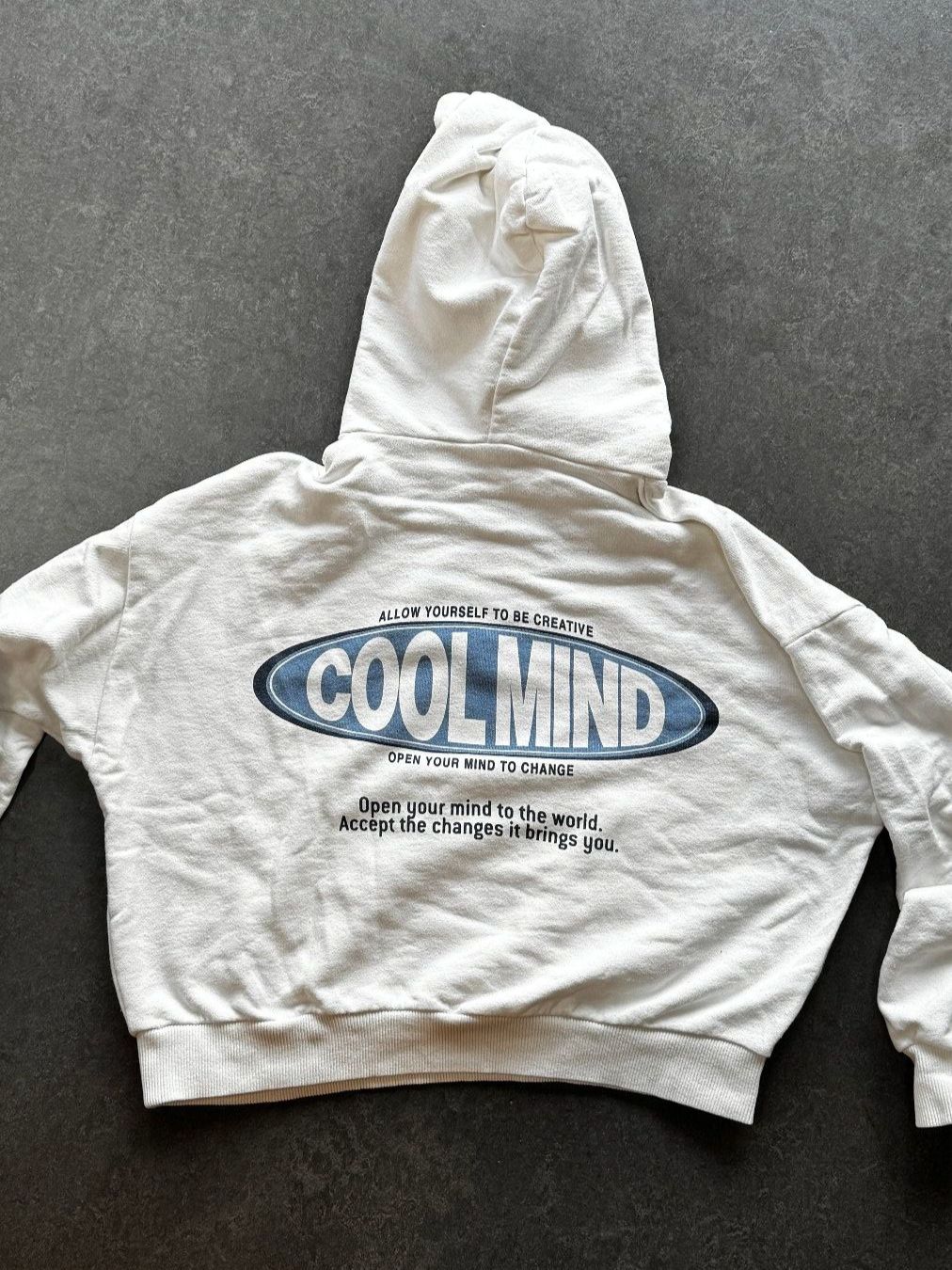 Pullover & Sweatshirts: coooler Pulli Coolmind, weiss, mit Kapuze, Grösse S – Gebraucht aus Baar von qsi2005 1