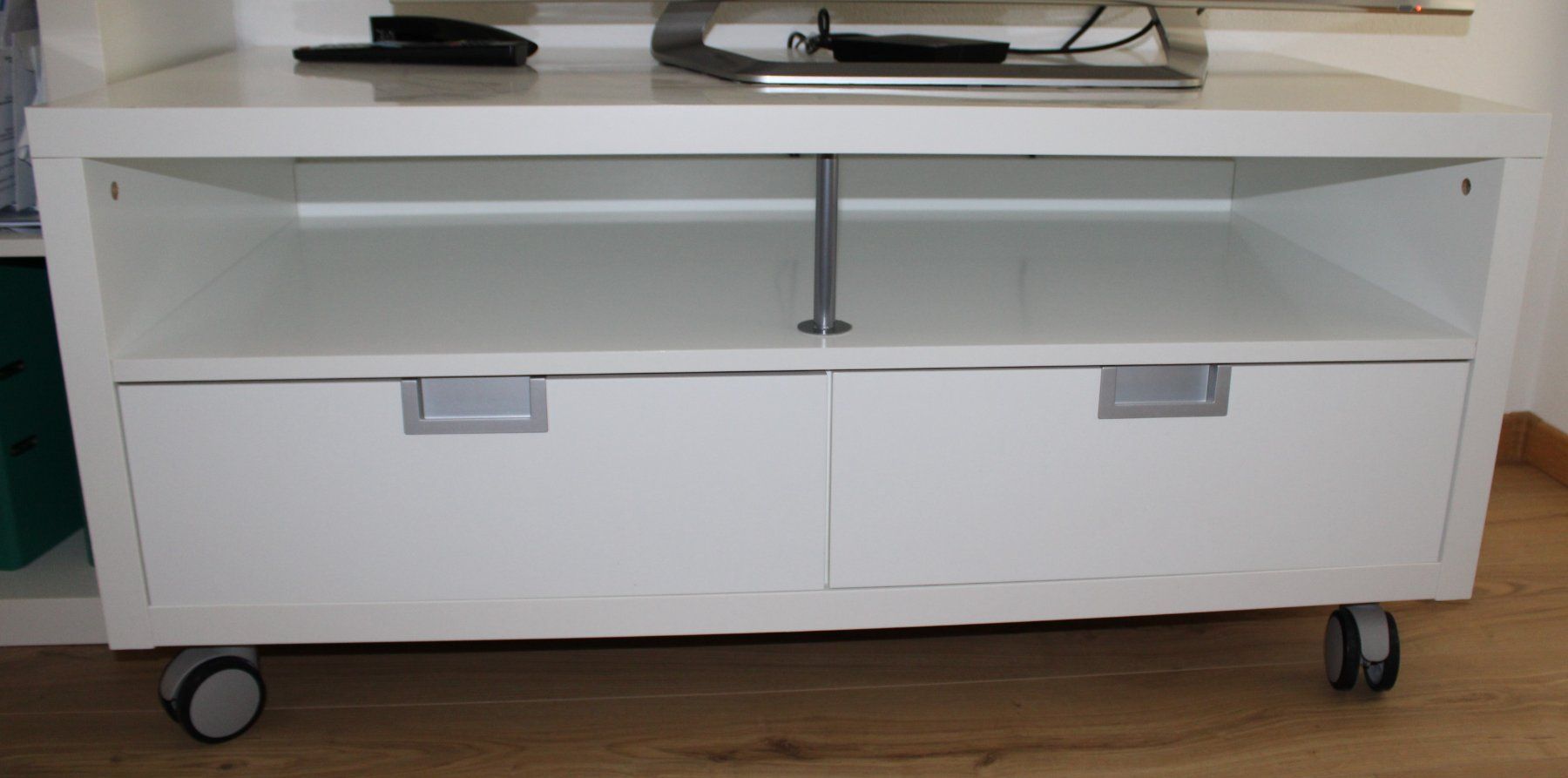 Ikea Mobili TV: Fernsehmöbel (SH) – Usato da Schaan venduto da antikes_und_kurioses
