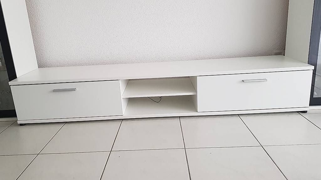 Mobili TV: TV-Möbel Set weiss Hochglanz Vitrine Sideboard Kommode Sc... – Usato da Kriens venduto da angelaruediger 2