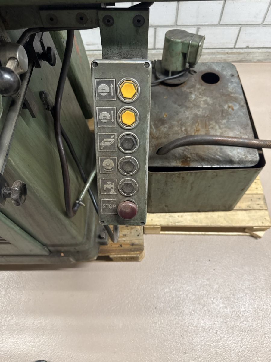 Tutte le macchine: Jakobsen SJ 12Rectifieuse plane – Usato da Aarberg venduto da SNMachines 5