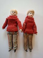 Poupées Anciennes en porcelaine -Jumelle. Vêtements d'hiver