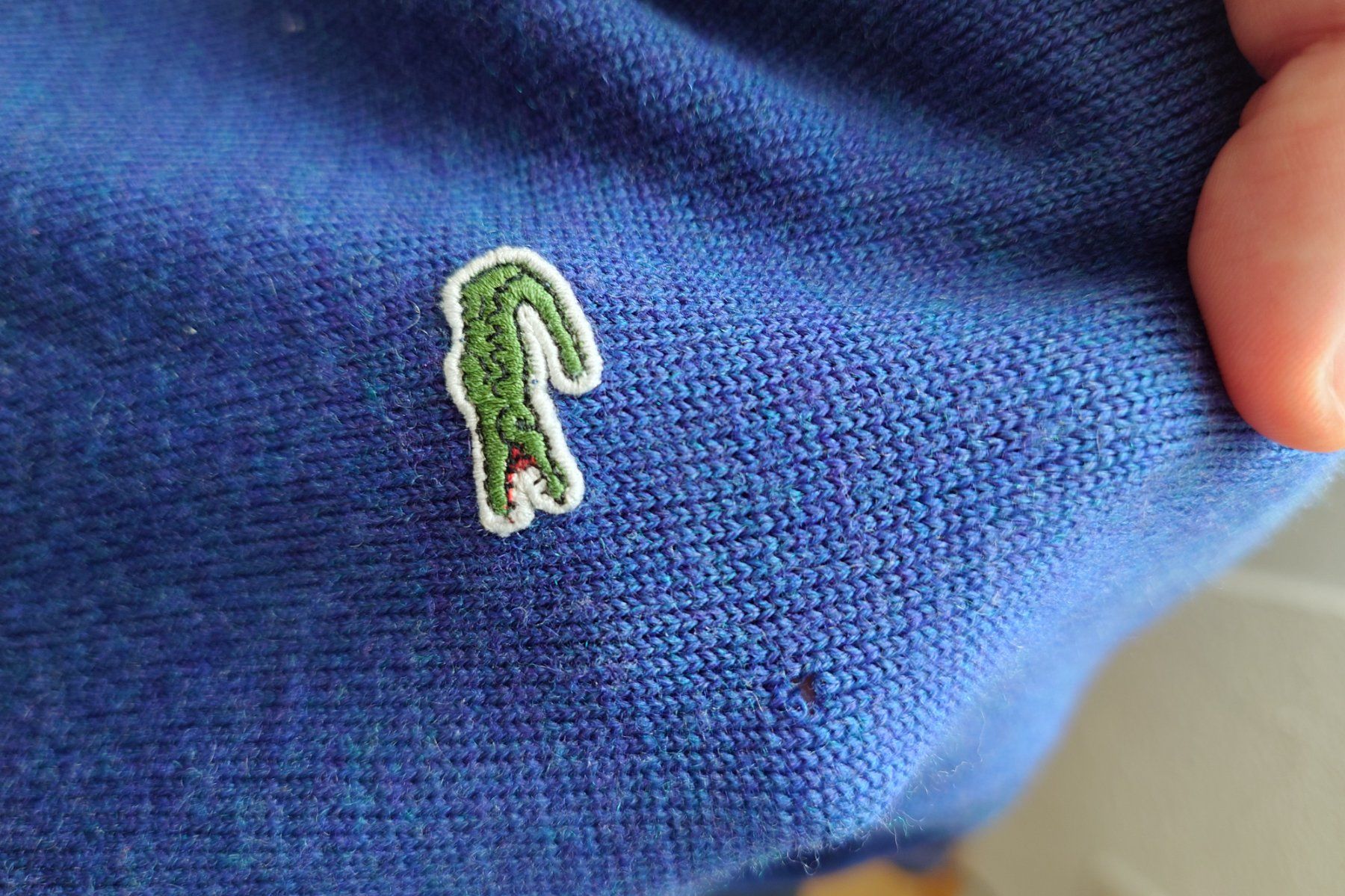 Lacoste Maglioni & Felpe: Lacoste Pullover S gebraucht kleines Loch – Usato da Wauwil venduto da Belton 2