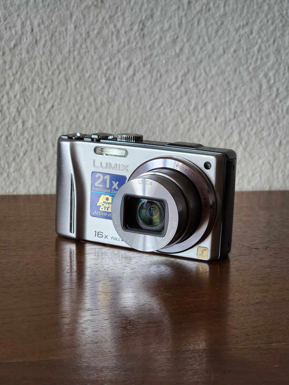 Panasonic Appareil photo: Panasonic Lumix DMC-TZ20 - retro digicam – D'occasion à Oberwil b. Zug par adi_r8nm 3