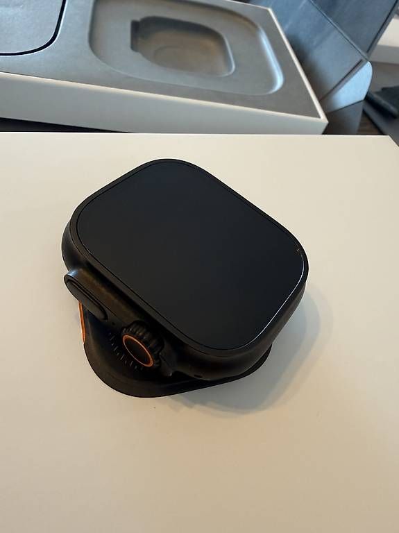 Smartwatch: Apple Watch Ultra 2 49mm Black Titan 100% Akku – Usato da Aadorf venduto da Apoly 1