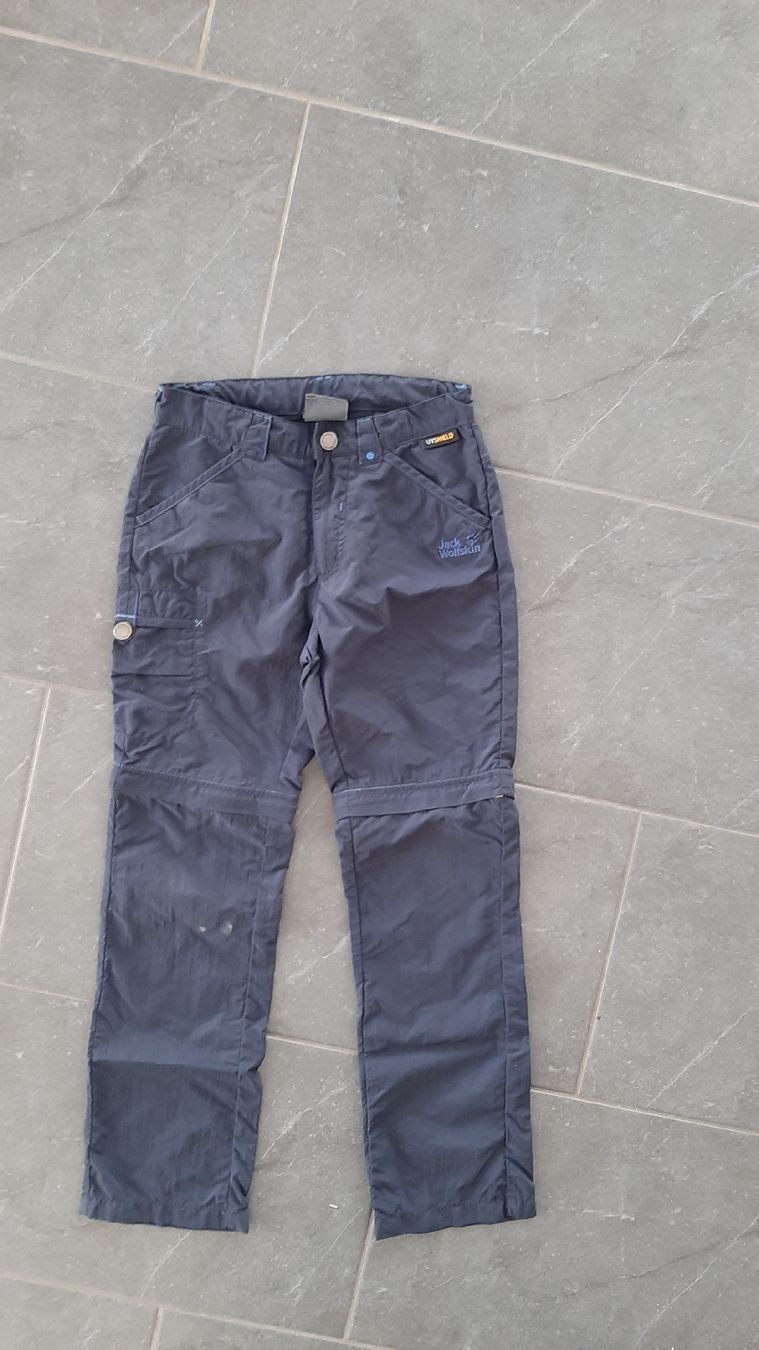 Jack Wolfskin Pantaloni: Jack Wolfskin Wanderhose Grösse 140 – Usato da Dübendorf venduto da Luuuusmeitli12