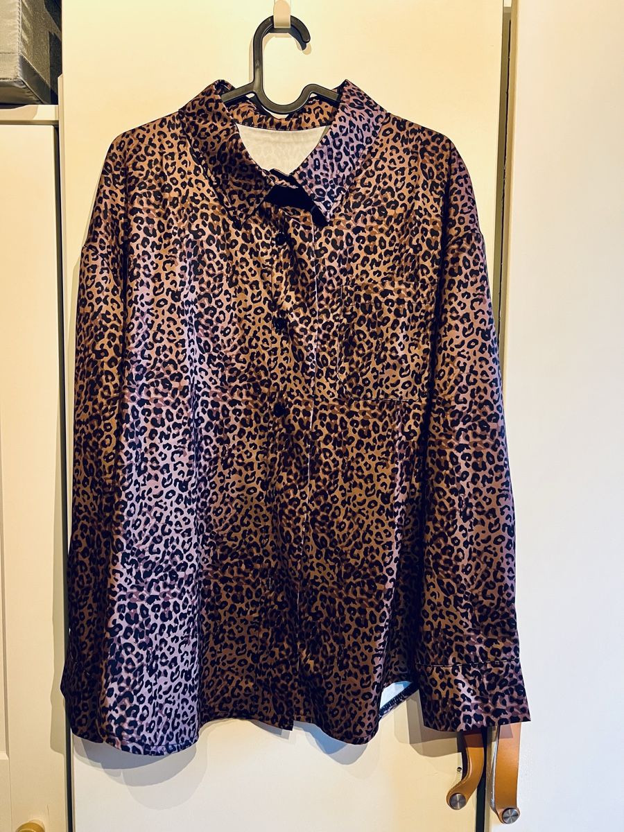 Camicette: Chemise léopard - taille M – Nuovo (secondo la descrizione) da Fribourg venduto da alex_afs
