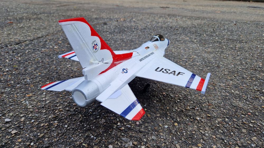 Eflite UMX F16 Kaufen auf Ricardo