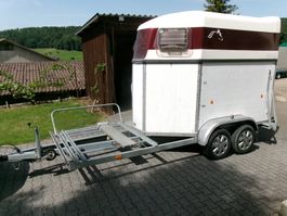 2er Pferdeanhänger mit Kutschenaufbau