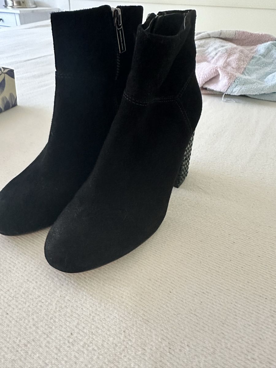 Michael Kors Scarpe da donna: Bottines Michael Kors T 35.5 en daim noir. – Usato da Versoix venduto da sne_zx2d 2
