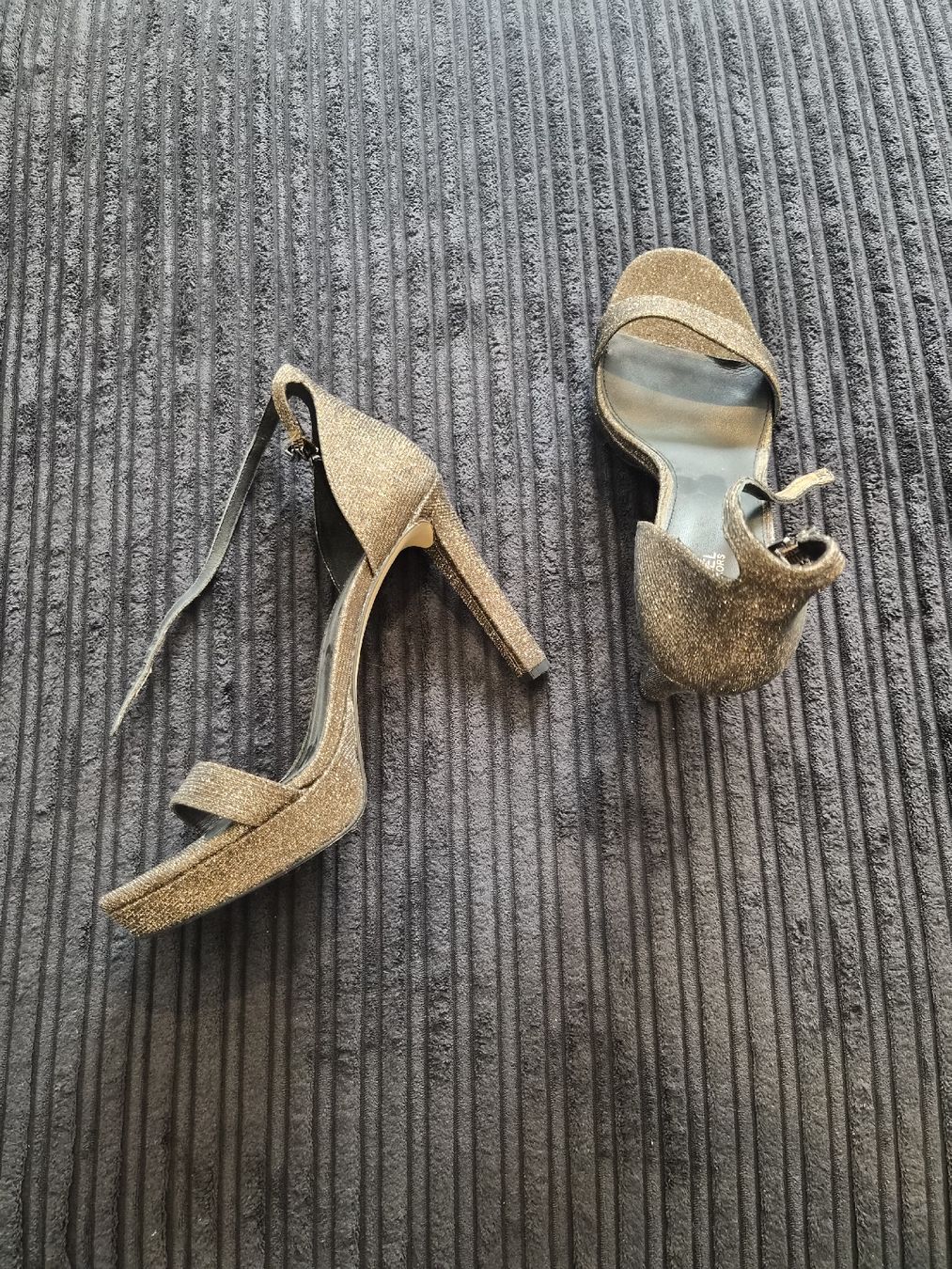 Michael Kors Scarpe da donna: Michael Kors Pumps – Nuovo (secondo la descrizione) da Volketswil venduto da SecondHanderia 1
