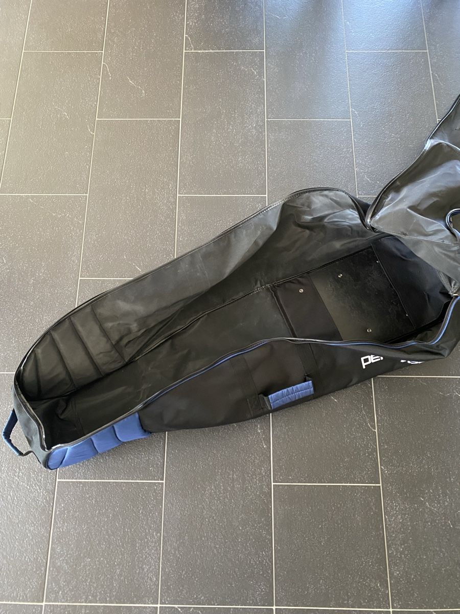 Borse: Golfbag Reisetasche mit Rollen – Usato da Lützelflüh-Goldb venduto da flu_q9tg 1