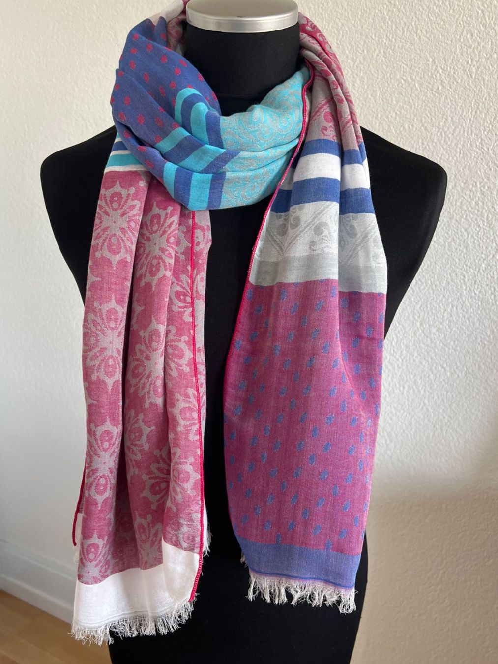 Colora Foulards & écharpes: Colora Schal, NEU – Neuf (Voir description) à Worb par farben20zauber