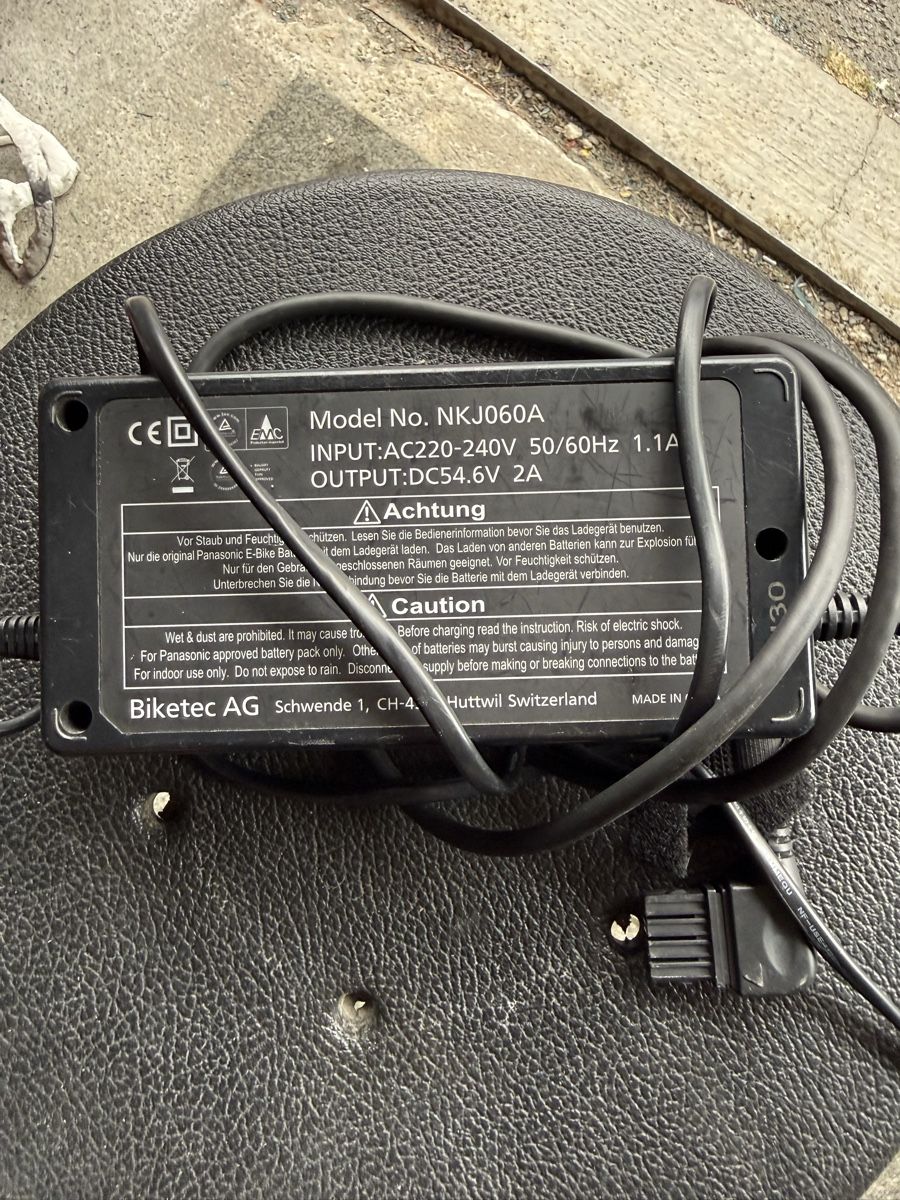Flyer Ladegeräte: Flyer Vollblut ladegerät 46.8V – Gebraucht aus Oberentfelden von lam_vj88 1